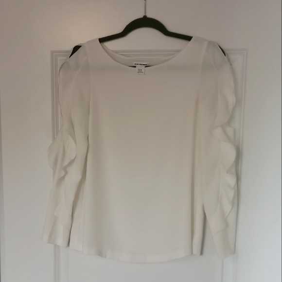 🌼 Club Monaco flutter sleeve blouse XS - Picture 3 of 4